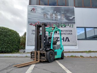 Carretilla contrapesada de 4 ruedas Yale GDP25VX