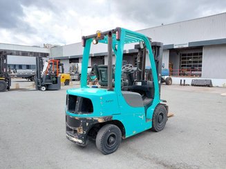 Carretilla contrapesada de 4 ruedas Yale GDP25VX