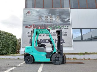 Carretilla contrapesada de 4 ruedas Yale GDP25VX