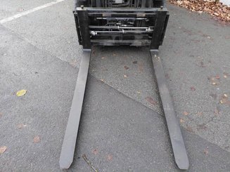 Carretilla contrapesada de 4 ruedas Yale GDP25VX