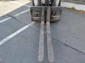 Carretilla contrapesada de 4 ruedas Yale ERP30VL