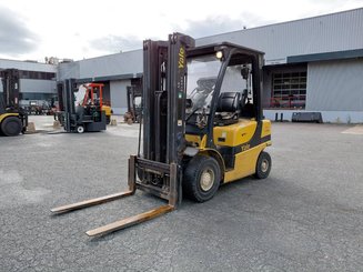 Carretilla contrapesada de 4 ruedas Yale GLP25VX