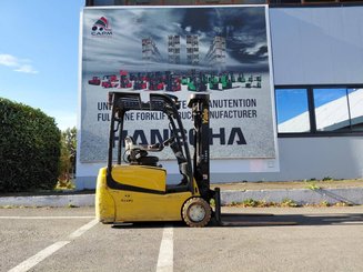 Carretilla contrapesada de 3 ruedas Yale ERP18VTL