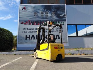 Carretilla contrapesada de 3 ruedas Yale ERP18VTL
