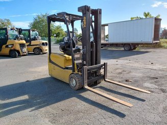 Carretilla contrapesada de 3 ruedas Yale ERP18VTL