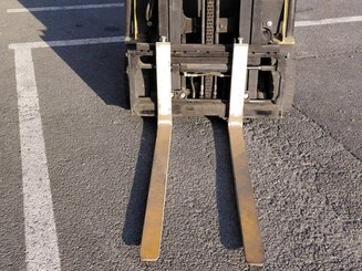 Carretilla contrapesada de 3 ruedas Yale ERP18VTL