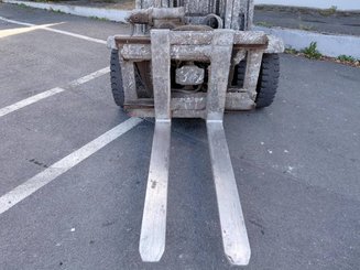 Carretilla contrapesada de 4 ruedas Yale GDP35VX