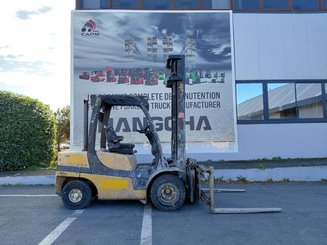 Carretilla contrapesada de 4 ruedas Yale GDP35VX