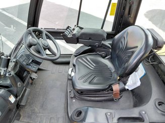 Carretilla contrapesada de 4 ruedas Yale GDP60VX - 13