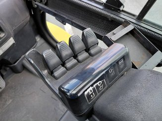 Carretilla contrapesada de 4 ruedas Yale GDP60VX - 14