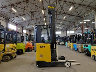 Carretilla retráctil Yale MR14