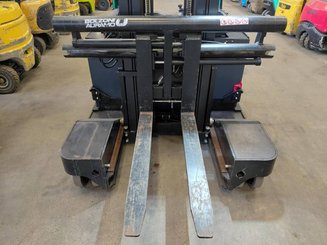 Carretilla retráctil multidireccional Mitsubishi RBM25N2