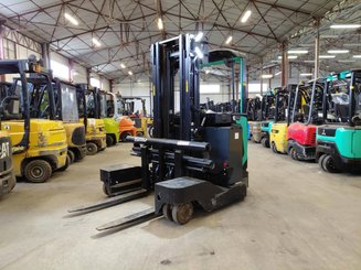 Carretilla retráctil multidireccional Mitsubishi RBM25N2
