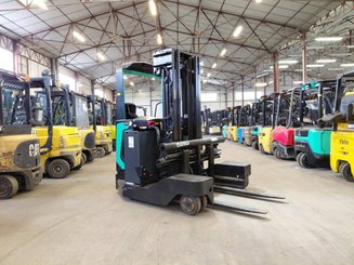 Carretilla retráctil multidireccional Mitsubishi RBM25N2