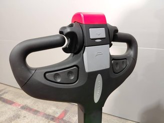 Apilador con conductor acompañante Hangcha CDD12-AMC2-Li