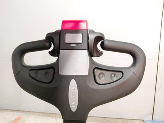 Apilador con conductor acompañante Hangcha CDD12-AMC2-Li