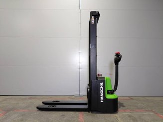 Apilador con conductor acompañante Hangcha CDD12-AMC2-Li