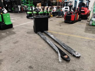 Transpaleta con conductor acompañante Hangcha CBD30-XT1-SI