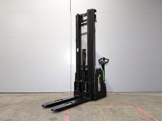 Apilador con conductor acompañante Hangcha CDD20 XT1-SI