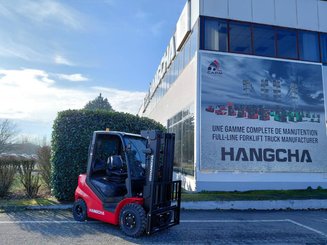 Carretilla contrapesada de 4 ruedas Hangcha XF25D-2 (CPCD25-X2H7F1)