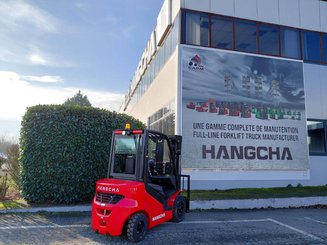 Carretilla contrapesada de 4 ruedas Hangcha XF25D-2 (CPCD25-X2H7F1)