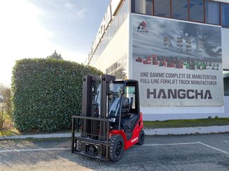 Carretilla contrapesada de 4 ruedas Hangcha XF25D-2 (CPCD25-X2H7F1)