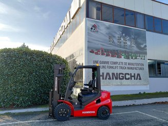 Carretilla contrapesada de 4 ruedas Hangcha XF25D-2 (CPCD25-X2H7F1)