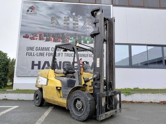 Carretilla contrapesada de 4 ruedas Caterpillar DP55NT MC - 1