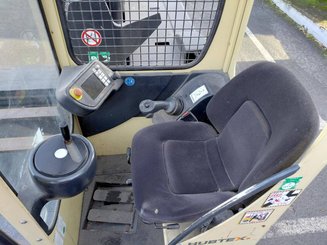 Carretilla multidireccional carga lateral Hubtex MQ40