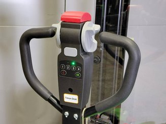 Apilador con conductor acompañante Hangcha CDD15-A2MC2-ISZ