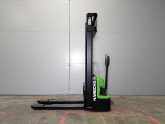 Apilador con conductor acompañante Hangcha CDD15-A2MC2-ISZ