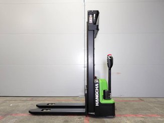 Apilador con conductor acompañante Hangcha CDD15-A2MC2-ISZ