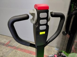 Apilador con conductor acompañante Hangcha CDD15-A2MC2-ISZ