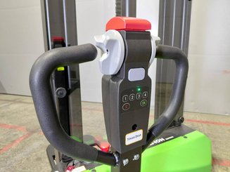 Apilador con conductor acompañante Hangcha CDD15-A2MC2-ISZ