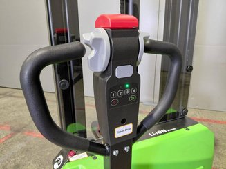 Apilador con conductor acompañante Hangcha CDD15-A2MC2-ISZ