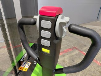 Apilador con conductor acompañante Hangcha CDD15-A2MC2-ISZ