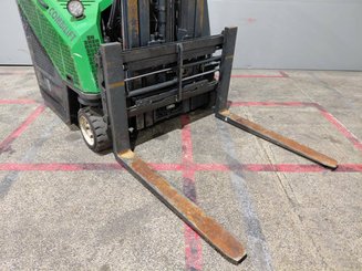 Carretilla multidireccional Combilift COMBI CB2500